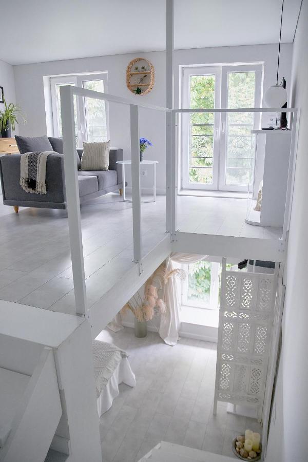 White Door Apartments Heart Of Odessa 4 Extérieur photo