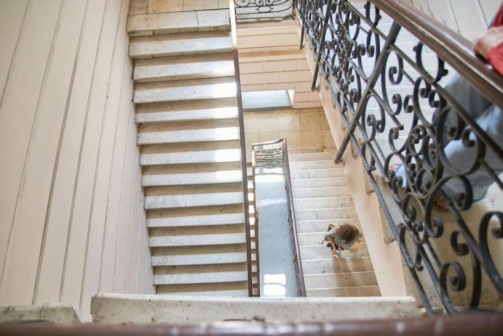 White Door Apartments Heart Of Odessa 4 Extérieur photo