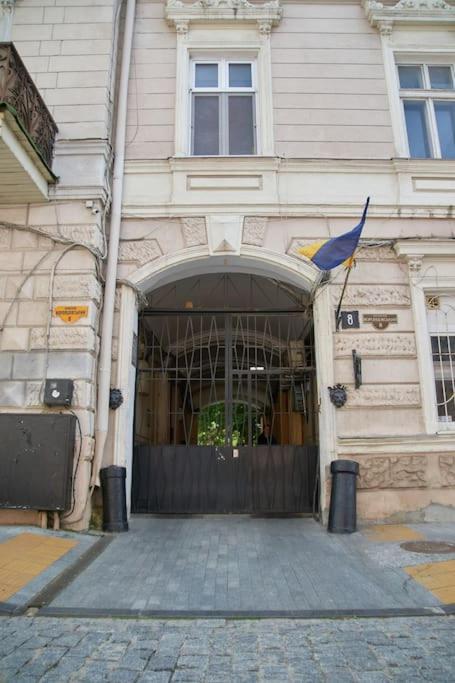 White Door Apartments Heart Of Odessa 4 Extérieur photo